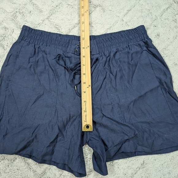 Vince Shorts Women's M Blue Navy Cupro Cotton Tie Waist Comfy Casual Pockets 4.5 - Picture 4 of 8